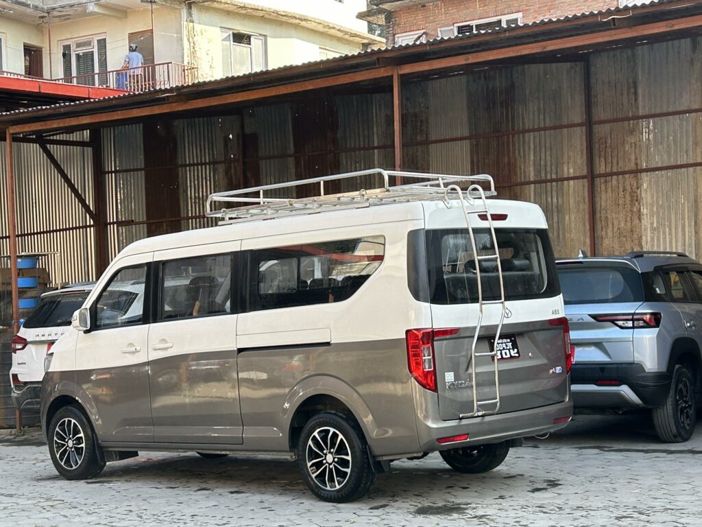 EV Van 10 seats